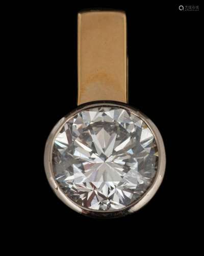 An 18 carat gold diamond pendant,: the brilliant cut diamond...