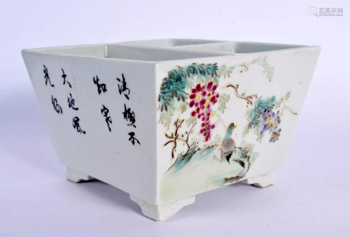 A CHINEE FAMILLE ROSE SQUARE FORM DISH 20th Century.12 cm wi...