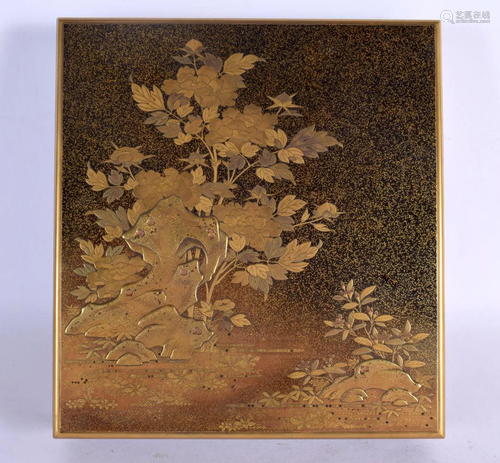 A FINE 19TH CENTURY JAPANESE MEIJI PERIOD GOLD LACQUERED ZOH...