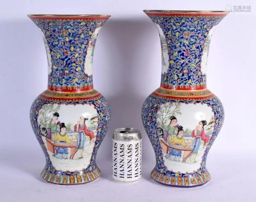 A PAIR OF CHINESE FAMILLE ROSE PORCELAIN YEN YEN VASES 20th ...