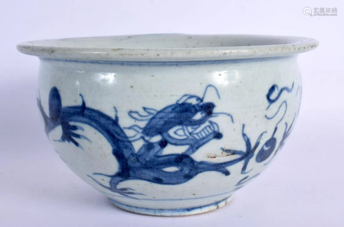 AN 18TH/19TH CENTURY CHINESE BLUE AND WHITE PORCELAIN CENSER...