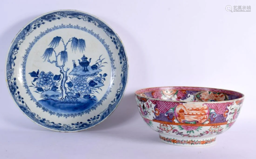 A LARGE EARLY 18TH CENTURY CHINESE BLUE AND WHITE DISH Yongz...