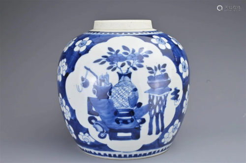 A CHINESE BLUE AND WHITE PORCELAIN GINGER JAR, 18/19TH CENTU...