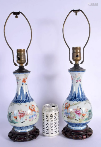 A PAIR OF LATE 19TH CENTURY CHINESE FAMILLE ROSE VASES Late ...
