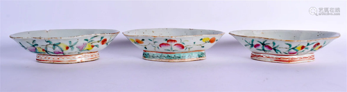 THREE EARLY 20TH CENTURY CHINESE FAMILLE ROSE OVAL DISHES La...