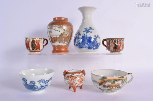 A GROUP OF 19TH/20TH CENTURY JAPANESE MEIJI PERIOD PORCELAIN...