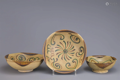 THREE CHINESE CHANGSHA TYPE BOWLS, TANG DYNASTY STYLE