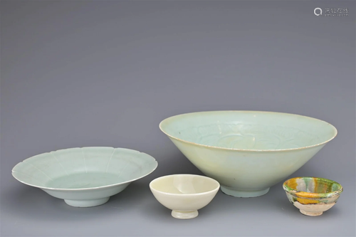 FOUR CHINESE CERAMIC CUPS AND BOWLS