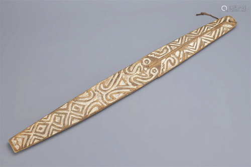 A PAPUA NEW GUINEA GOPE BOARD (BULL-ROARER)