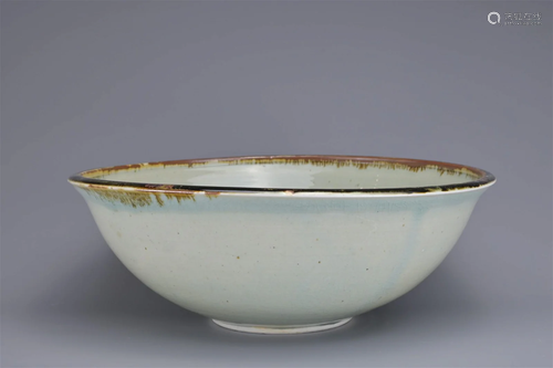 A STUDIO POTTERY BOWL