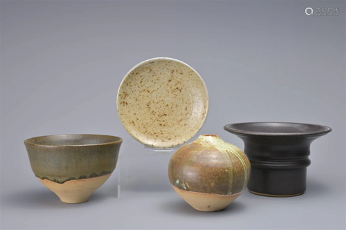 FOUR STUDIO POTTERY ITEMS