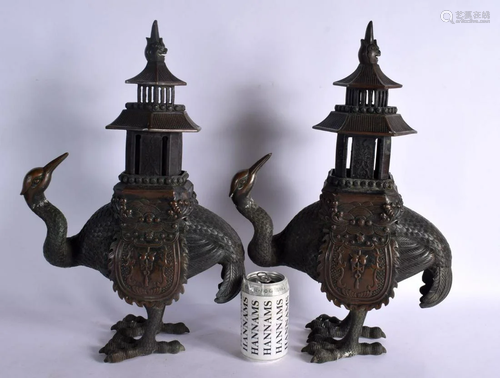 A LARGE PAIR OF 19TH CENTURY JAPANESE MEIJI PERIOD BRONZE BI...