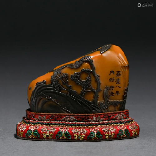 A Chinese Carved Tianhuang Seal