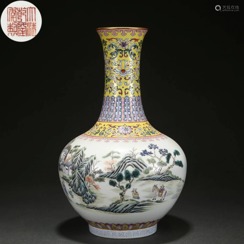 A Chinese Famille Rose Decorative Vase