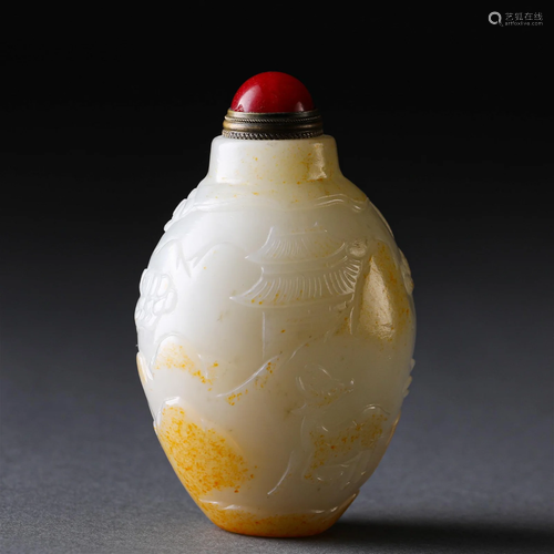 A Chinese Carved Jade Snuff Bottle