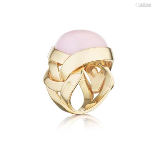 【Y】VERSACE A CORAL RING