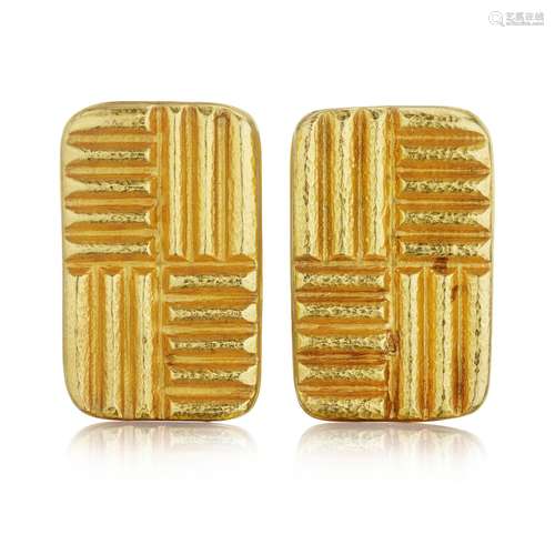 ILIAS LALAOUNIS A PAIR OF GOLD EARCLIPS, GREECE