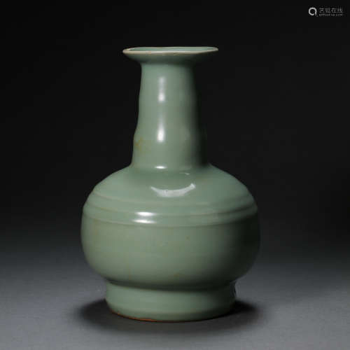 LONGQUAN WARE CELADON-GLAZED VASE IN SOUTHERN SONG DYNASTY, ...