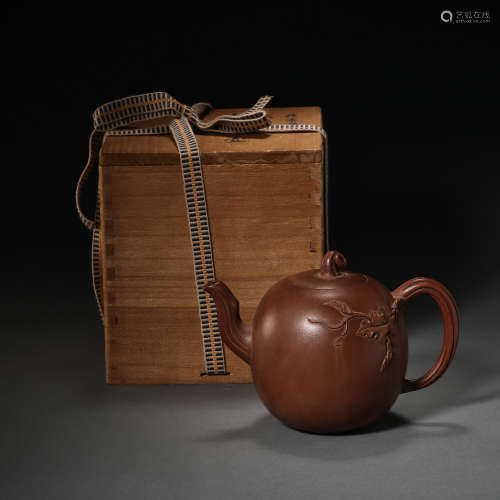 ANCIENT CHINESE CELEBRITY ZISHA TEAPOT