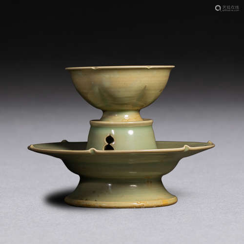 China Song Dynasty Donggou Kiln Celadon Cup Holder