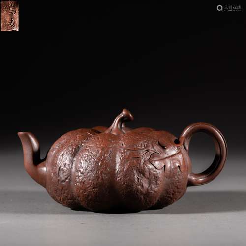 China Qing Dynasty purple sand teapot