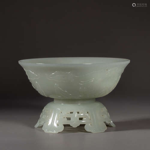 China Qing Dynasty Bowl made of Hetian jade