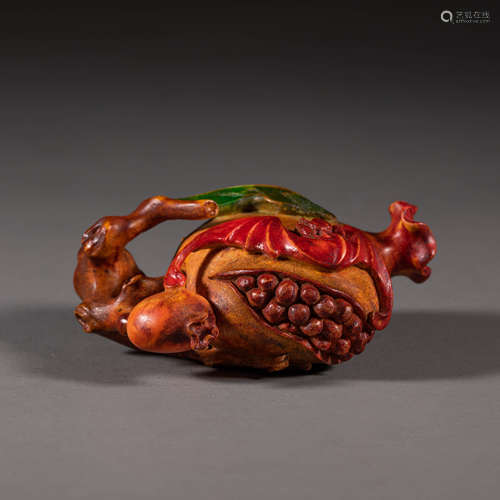 China Qing Dynasty Painted pomegranate handles made of anima...