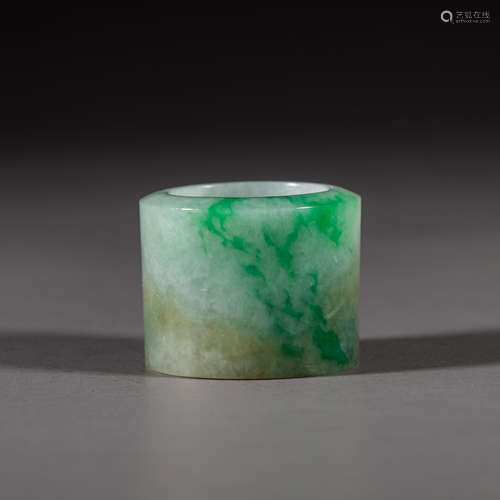 China Qing Dynasty Emerald thumb ring