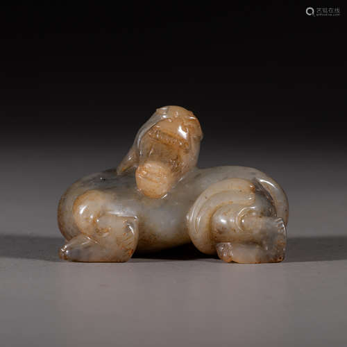 China Han Dynasty Hetian jade auspicious beast