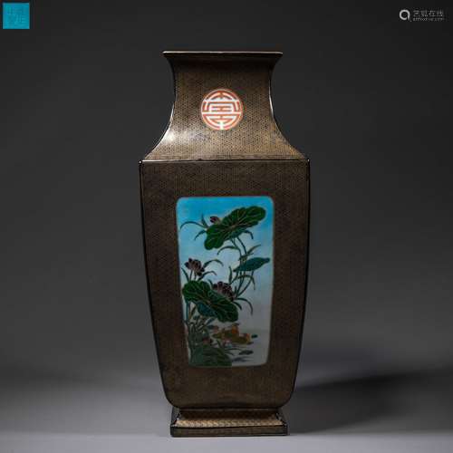 China Qing Dynasty Yongzheng style porcelain vase