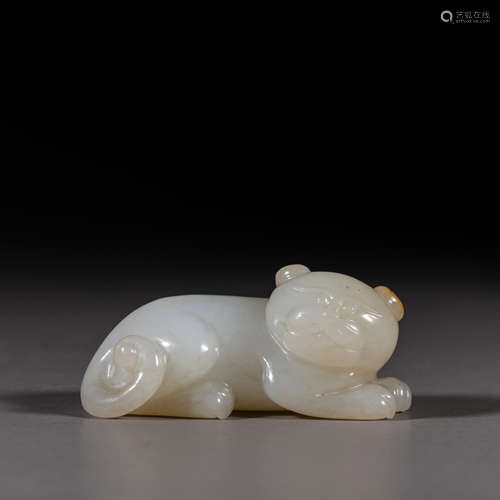 China Qing Dynasty Hetian jade beast