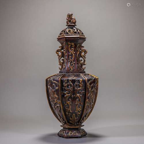 China Qing Dynasty Red sandalwood lacquered gold vase