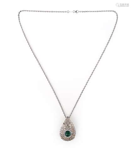 Collier à pendentif en émeraude et diamant, le pendentif en ...