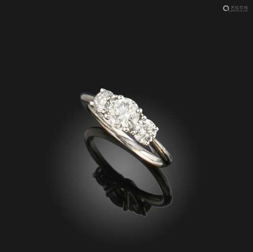 Bague en diamant, sertie de trois diamants taille brillant p...