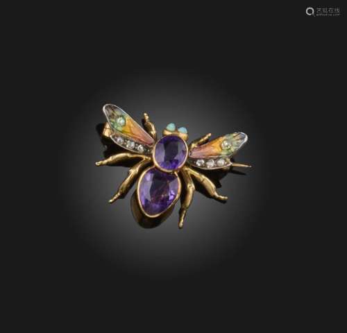 Broche abeille en améthyste, opale, émail et diamant, vers 1...