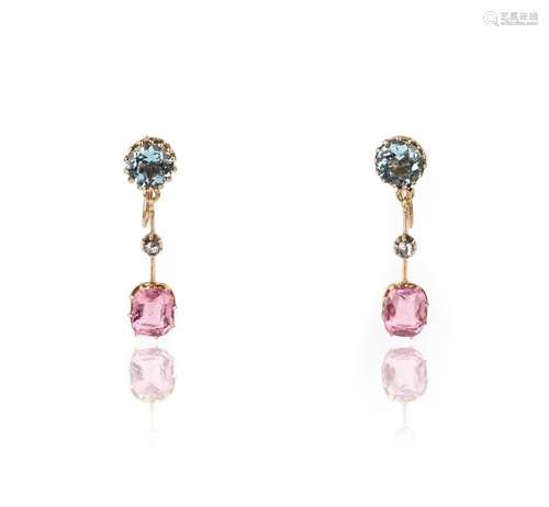 Une paire de boucles d'oreilles aigue-marine et tourmaline, ...