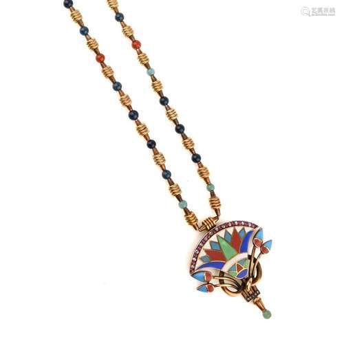 Pendentif en émail de style néo-égyptien de la fin du XIXe s...