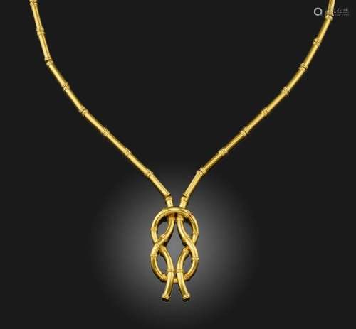 Un collier en or par Lalaounis, les liens cylindriques en or...