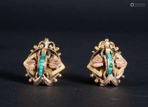 PAIR OF ART DÉCO-STYLE EARRINGS IN 18-CARAT RED GOLD AND YEL...