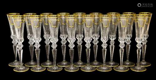 A Set of Seventeen Champagne Flutes, en suite27.5cm highNo c...