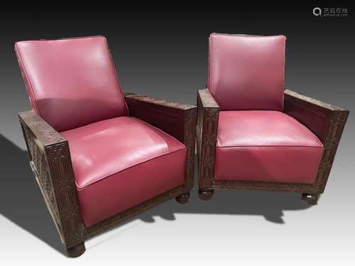 A PAIR OF CARVED WOODEN ISLAMIC CHAIRS, IN THE STYLE OF MAML...