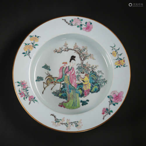 CHINESE QING DYNASTY YONGZHENG FAMILLE ROSE FIGURE BASIN