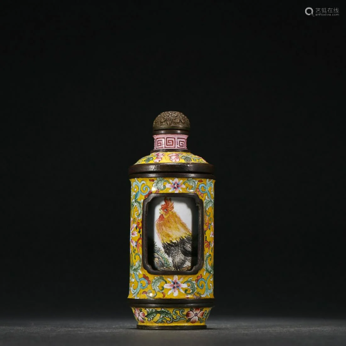 CHINESE CANTON ENAMEL SNUFF BOTTLE DEPICTING 'FLORAL&#x...