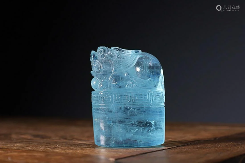 CHINESE AQUAMARINE SEAL WITH 'AUSPICIOUS BEAST' KN...