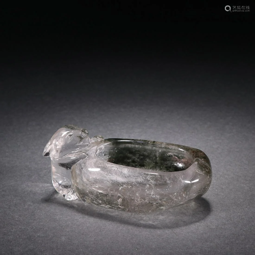 CHINESE CRYSTAL BRUSH WASHER WITH CARVED 'PIG'