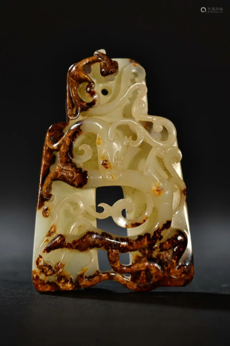 CHINESE ANTIQUE JADE ORNAMENT WITH CARVED 'CHI-DRAGON&#...