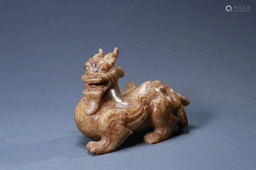 CHINESE ANTIQUE JADE BEAST