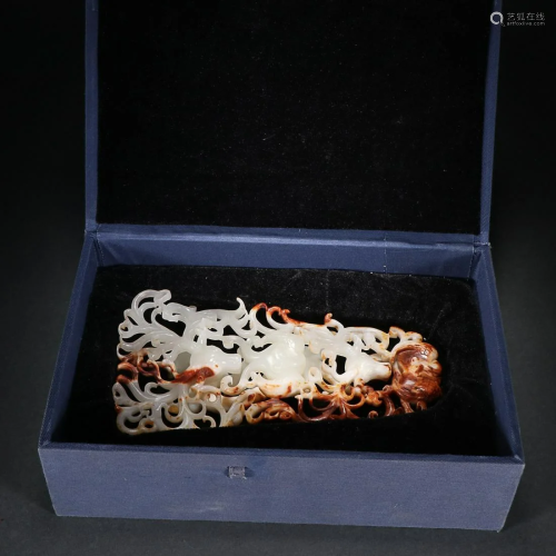 CHINESE ANTIQUE JADE ORNAMENT WITH CARVED 'DRAGON AND P...