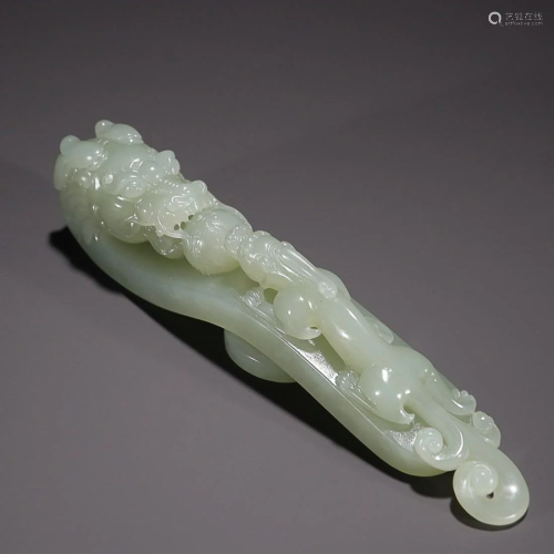 CHINESE HETIAN JADE BELT BUCKLE WITH CARVED 'DRAGON...