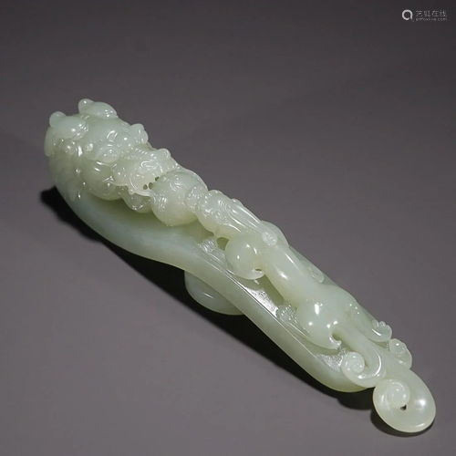 CHINESE HETIAN JADE BELT BUCKLE WITH CARVED 'DRAGON...